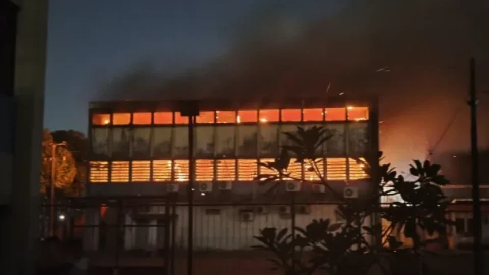 Após ato de estudantes pró-Lula, incêndio destruiu prédio da UFPE