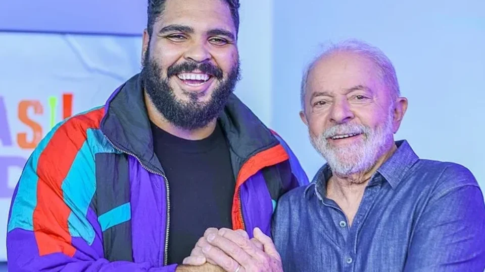 Paulo Vieira ironiza Globo após ser impedido de ir ao camarim de Lula