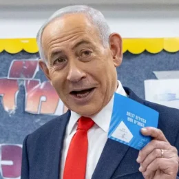 Israelenses vão às urnas em eleição que pode tirar Netanyahu do poder