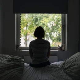 Solidão é o fator mais ligado à pior saúde mental no Brasil, mostra pesquisa