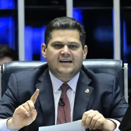 Senado prevê votação de PEC que acaba com escala 6×1 na próxima semana
