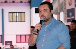 Claudio Castro beneficiou concessionária de água que deixou de pagar R$ 450 milhões ao RJ