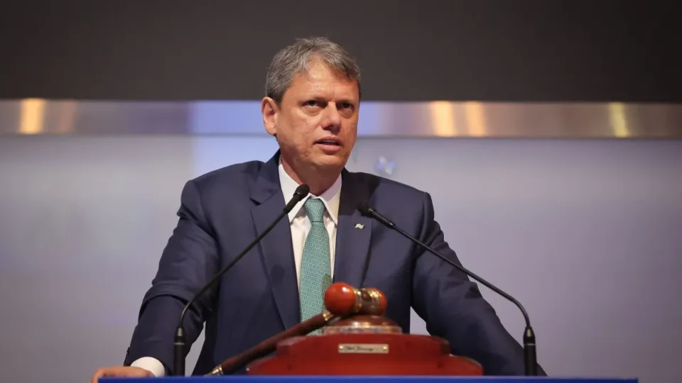 Tarcísio se reelege em São Paulo com 62,85% dos votos válidos; Haddad fica em 2º