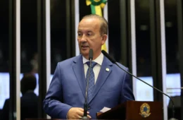 Jorginho Mello é reeleito governador de Santa Catarina no 1º turno