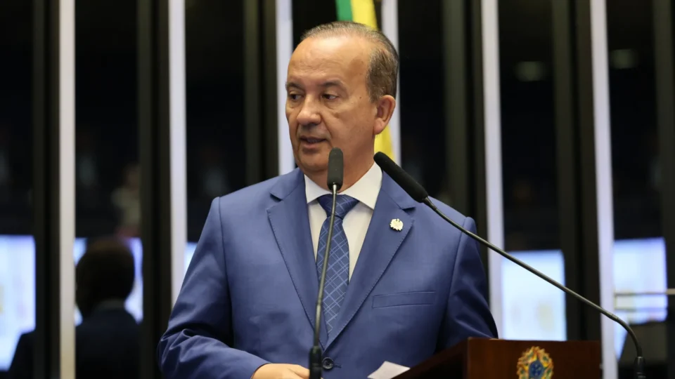 Jorginho Mello é reeleito governador de Santa Catarina no 1º turno