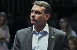 Plano de Flávio prevê revisão da Previdência sem dar garantias sobre aposentadoria e reajustes