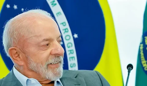 TSE proíbe Globo de exibir cadeira vazia de Lula em debate presidencial