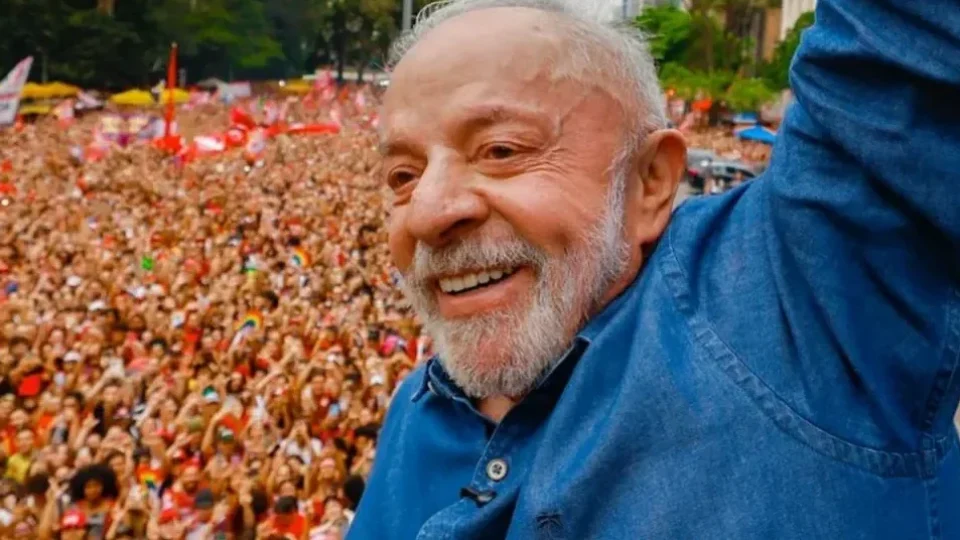 LULA VIRA NAS REDES