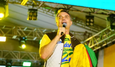 Flávio votou contra proibir incentivo a turismo sexual: ‘Mulheres são patrimônio turístico’