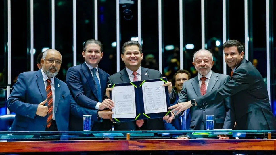 Lula diz ser mentira que fim da escala 6×1 causará crise em empresas