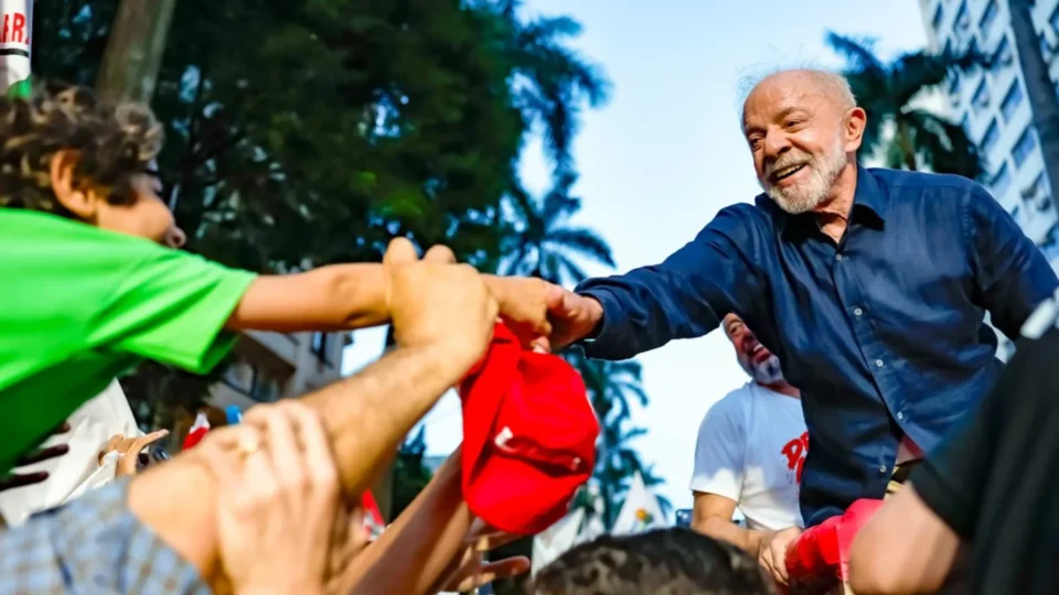 Manifesto de defensores públicos declara apoio à reeleição de Lula