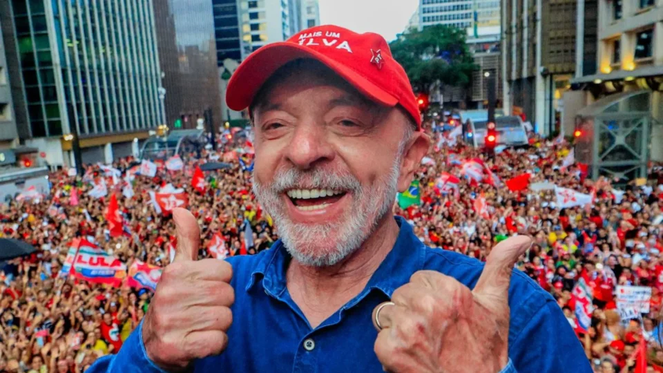 Contra todas as evidências em contrário, a alegria