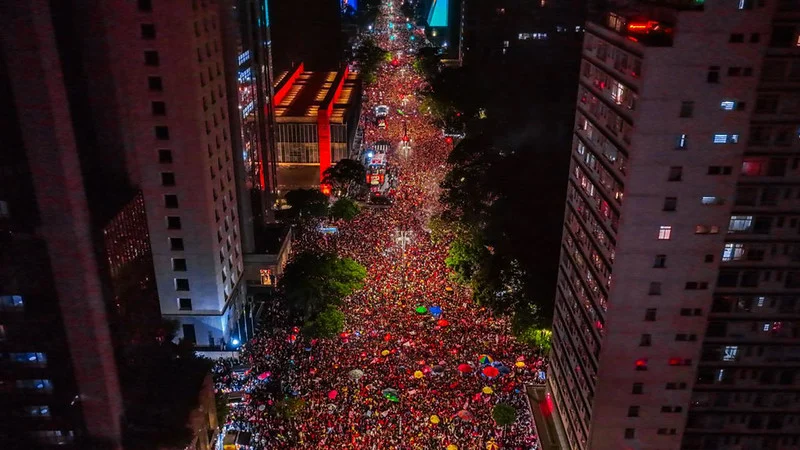 Vitória de Lula leva multidões às ruas de São Paulo. (Foto: Ricardo Stuckert)