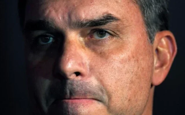 Associação de jornalismo investigativo repudia tentativa de censura de Flávio ao ICL Notícias