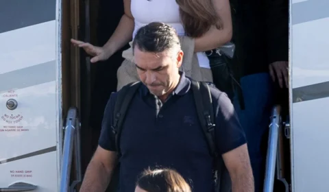 Flávio entrou nos EUA com registro humanitário que autoriza permanência de um ano