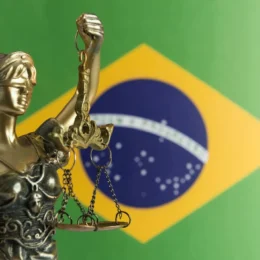 Acesso à justiça: a desinformação jurídica afasta o cidadão de seus direitos
