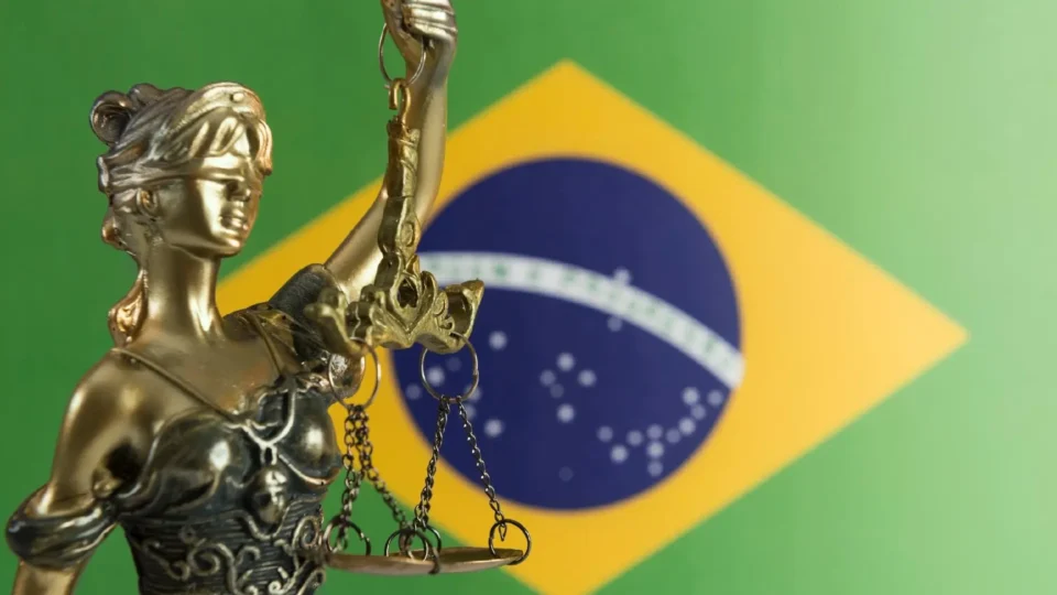 Acesso à justiça: a desinformação jurídica afasta o cidadão de seus direitos