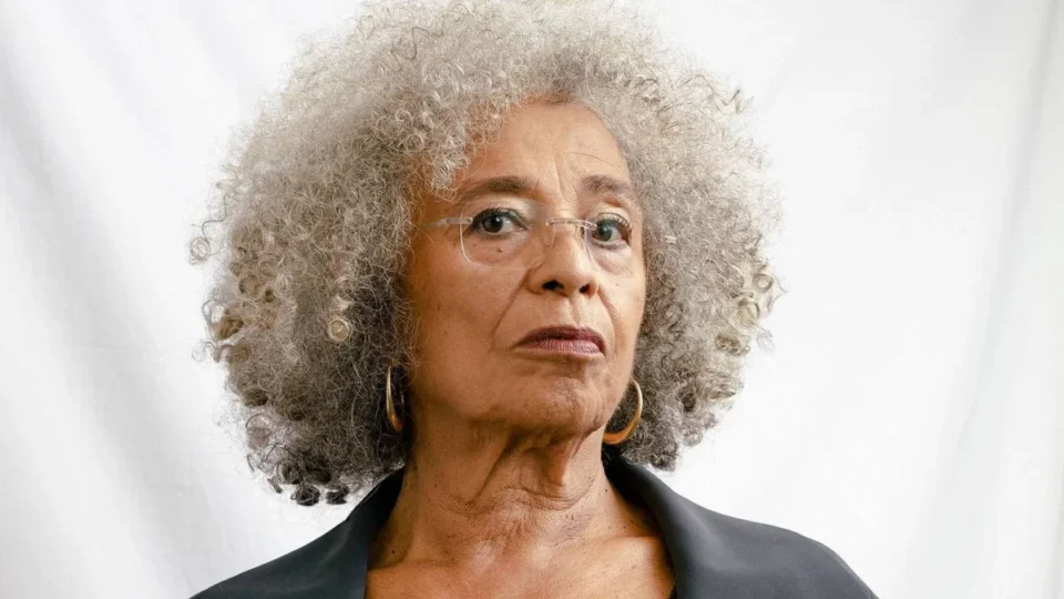 Angela Davis: quem é e como suas ideias marcaram o feminismo negro