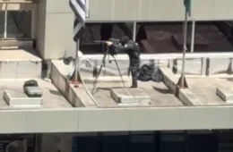 Snipers da PM são posicionados em prédios durante ato de Flávio Bolsonaro em SP