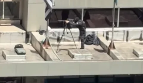 Snipers da PM são posicionados em prédios durante ato de Flávio Bolsonaro em SP