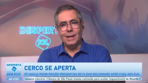 Carlos Bolsonaro chora derrota do irmão; Flávio posa com Eduardo nos EUA. Análise de Fábio Pannunzio