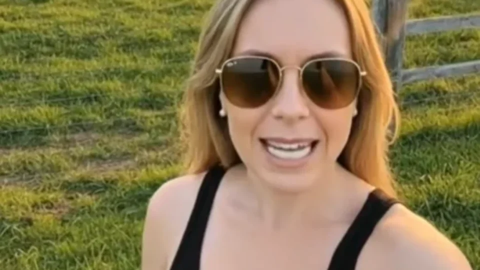Homem viaja mais de 2 mil km para encontrar namorada e descobre que ela era IA