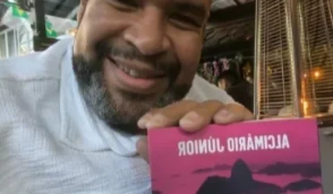Escritor da Baixada Fluminense é candidato a vaga na Academia Brasileira de Letras