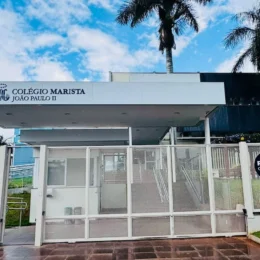 Eleitores são impedidos de votar em colégio de Brasília