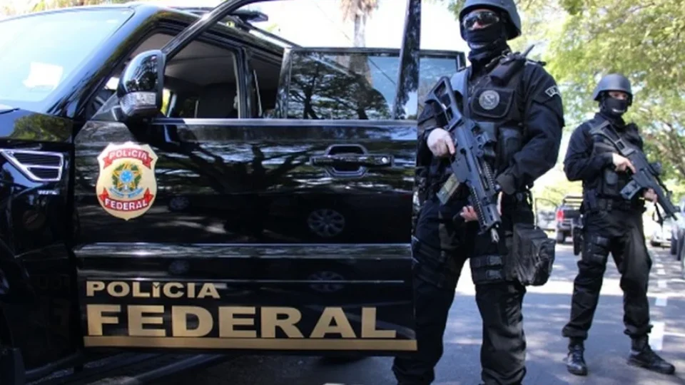 PF analisa suspeita de interferência e financiamento externo no país