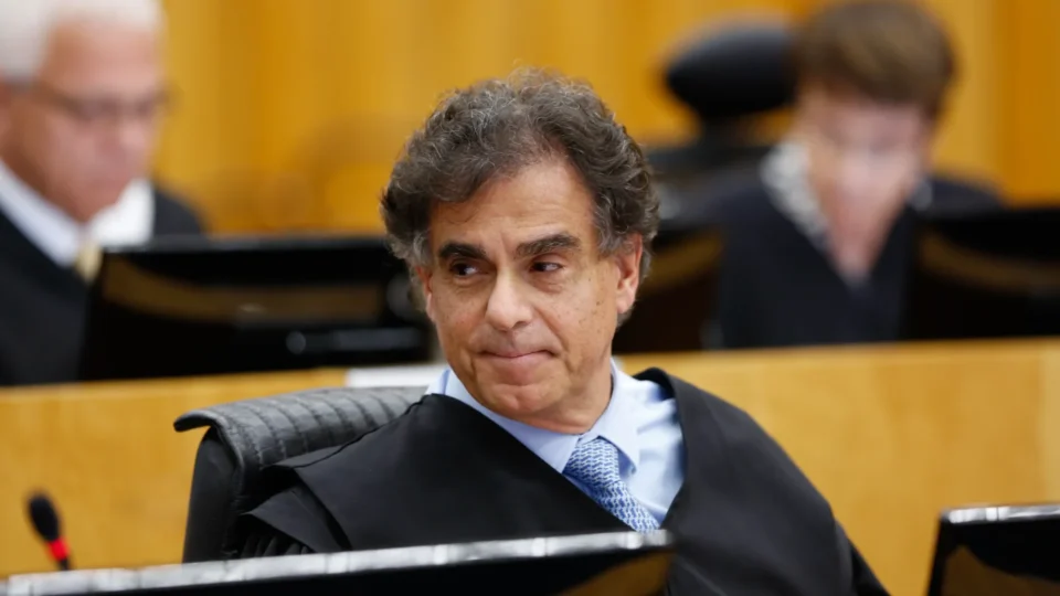 TST vai anunciar medidas duras contra quem ameaça demitir trabalhador por motivo político