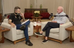‘Acho que as eleições vão ser decididas no domingo’, diz Lula em podcast