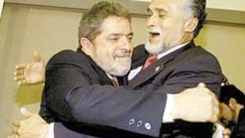 Lula pressentiu a vitória sábado, na Paulista. À noite, esboçou 4º mandato