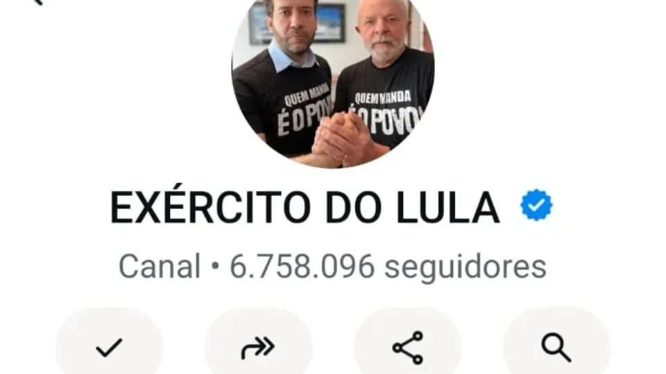Flávio Bolsonaro pede intervenção do TSE contra canal de Janones
