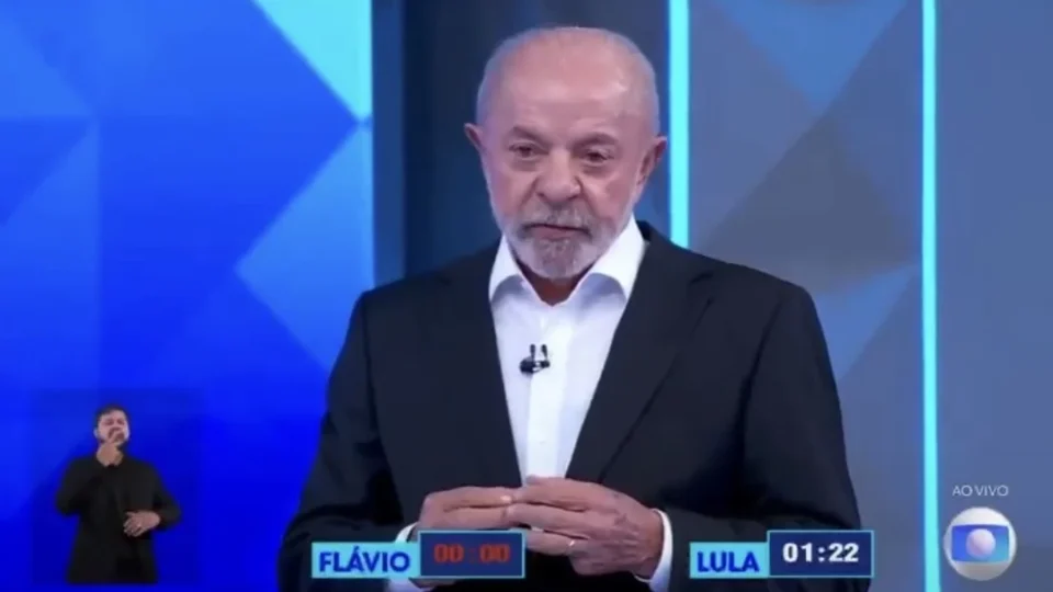 Lula se diz ofendido por ter sido chamado de ‘nove dedos’; Flávio pede desculpas