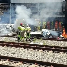 Piloto morre após avião cair e pegar fogo perto de estação em BH