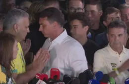 Derrota de Flávio Bolsonaro aponta para reorganização da direita e nova disputa pelo espólio do pai