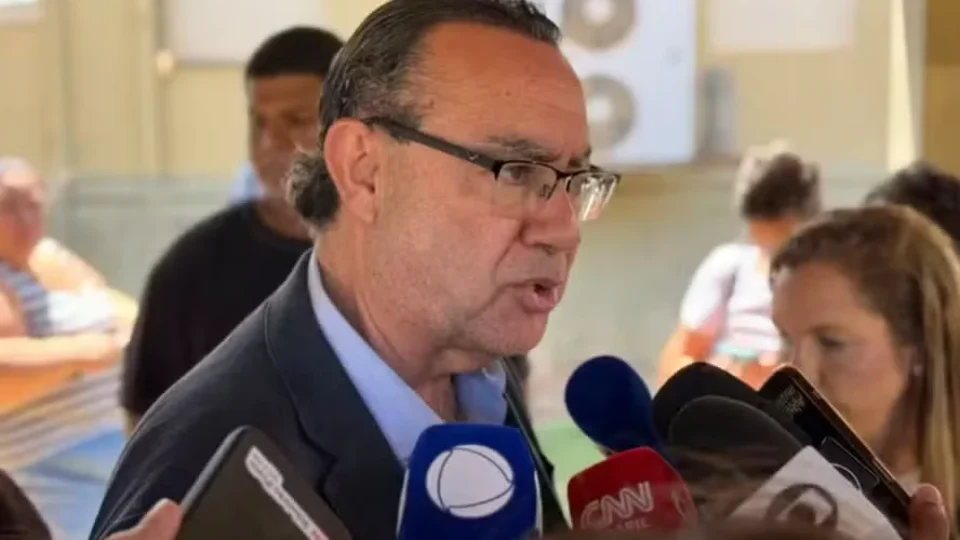 Terceiro colocado, Cury fala em ‘manter silêncio’ no segundo turno