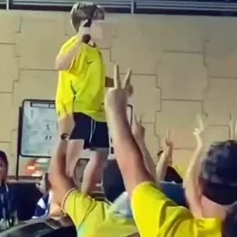 Polícia investiga caso de criança segurando arma em comemoração de bolsonaristas
