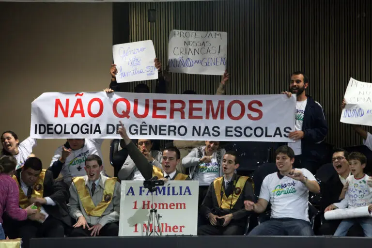 As discussões sobre diversidade sexual nas escolas ganharam espaço no Congresso Nacional e passaram a mobilizar parlamentares de diferentes bancadas no início da década de 2010. Foto: André Bueno/CMSP