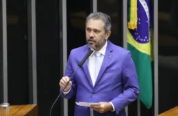 Ceará reelege Elmano (PT) governador no primeiro turno
