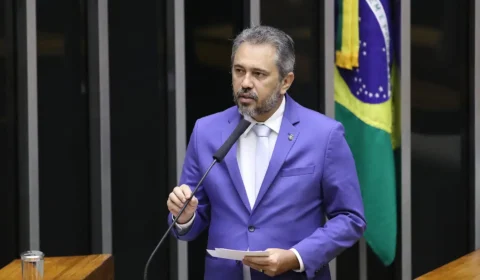 Ceará reelege Elmano (PT) governador no primeiro turno