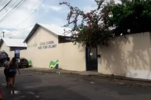Colégio Pedro Gislandy, localizado na Rua Teófilo Dias, em Manaus. — Foto: Reprodução/Google Maps