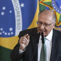 Alckmin rebate Trump e defende segurança das urnas após críticas à eleição brasileira