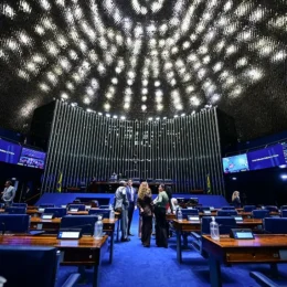 Comissão do Senado aprova PEC da Segurança, que endurece combate às facções
