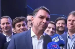 Flávio lidera em mentiras no debate, apontam agências de checagem
