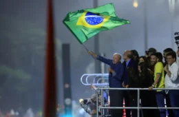 Lula deve remanejar ministros e terá desafio de abrigar aliados derrotados em eleições