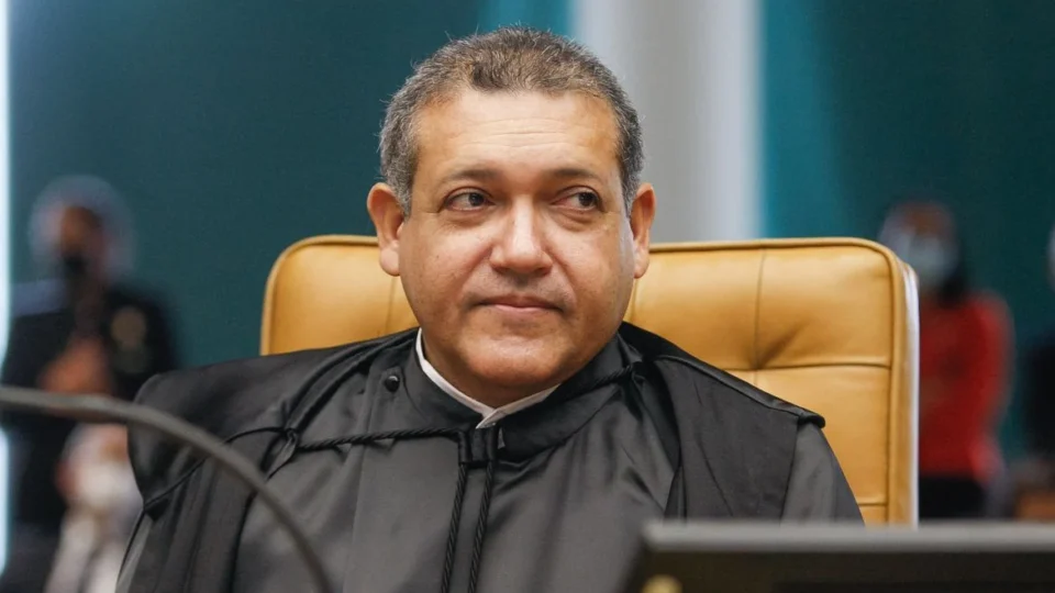 Kassio Nunes foi cúmplice de crimes sexuais contra mulheres praticados por Epstein brasileiro?