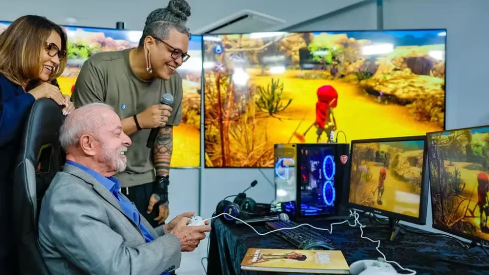 Lula acena a jovens e regulamenta lei dos games com promessa de juros mais baixos a desenvolvedores