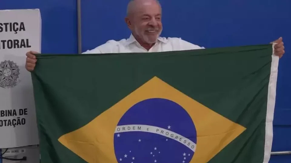 Lula vota em São Bernardo e agradece apoio popular: ‘Nunca vi nada igual’