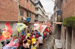 Moradores de favelas do Rio de Janeiro declaram voto em Lula nas redes sociais